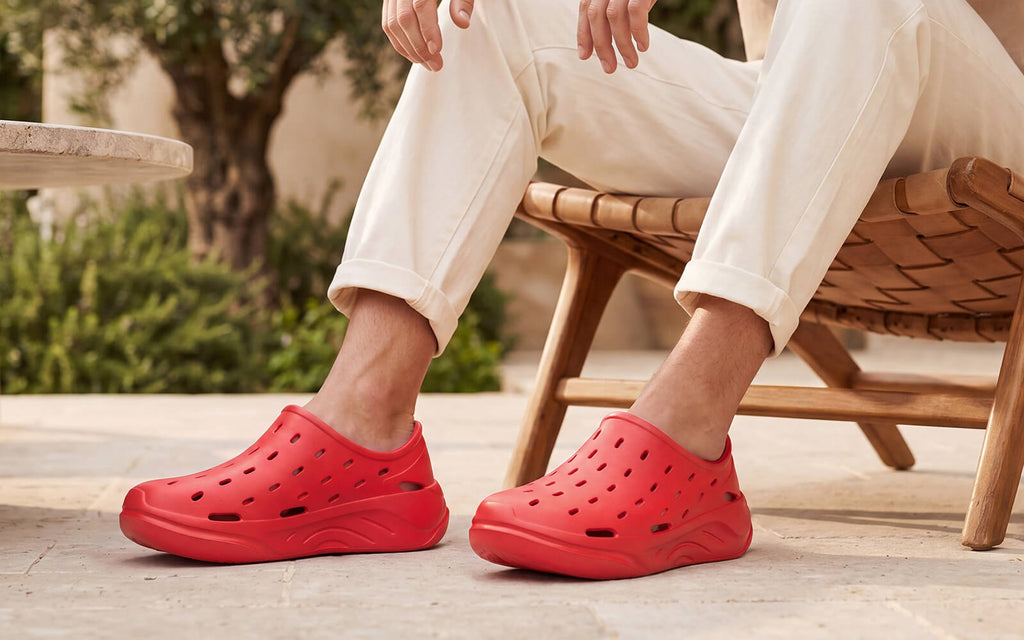Cushers Rainscape Clogs For Men : Red