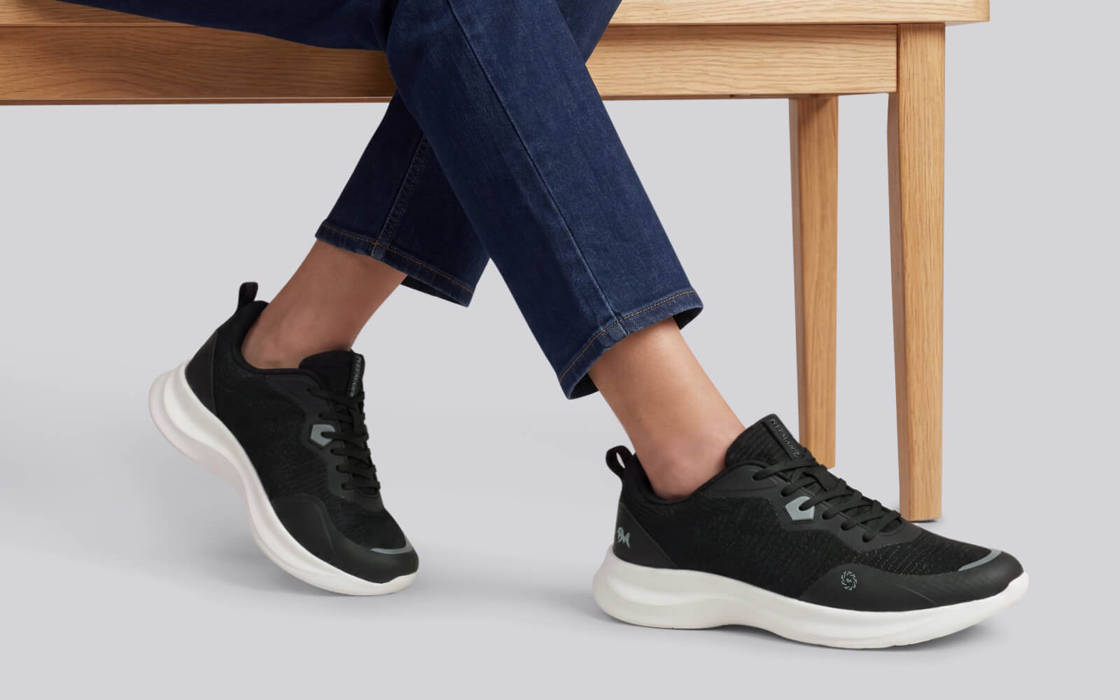 Grid Rush Sneakers For Women : Black