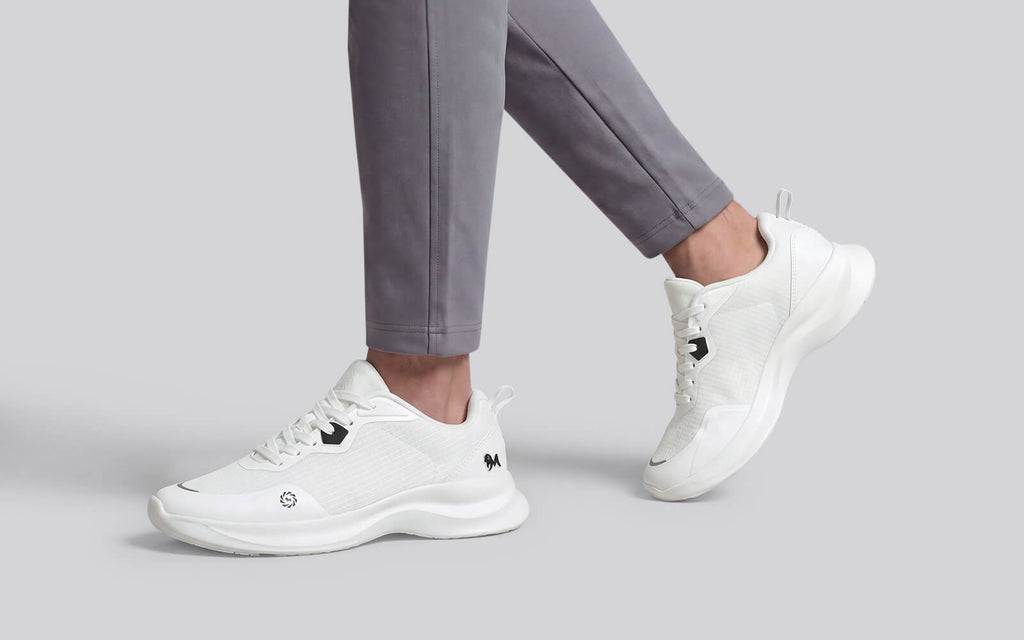 Grid Rush Sneakers For Men : White