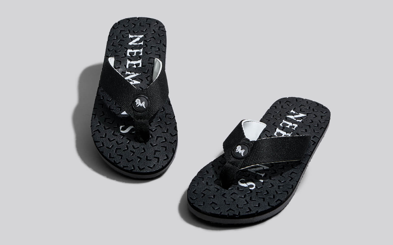 Float Ease Flips : Black
